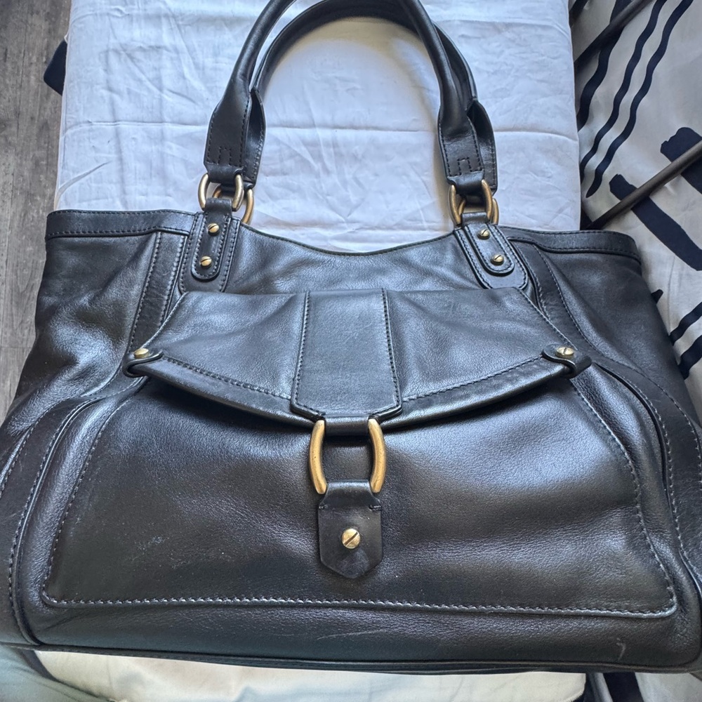 Cole Haan Black Leather handbag like new